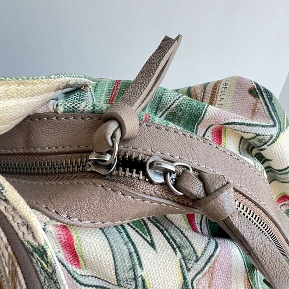 ISABELLA FIORE Large Ikat Print Shoulder Bag and Crossbody Strap Taupe Green - Picture 6 of 16